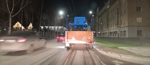 Уборка улиц и дорог спецтехникой и дорожными уборочными машинами стоимость услуг и где заказать - Киров