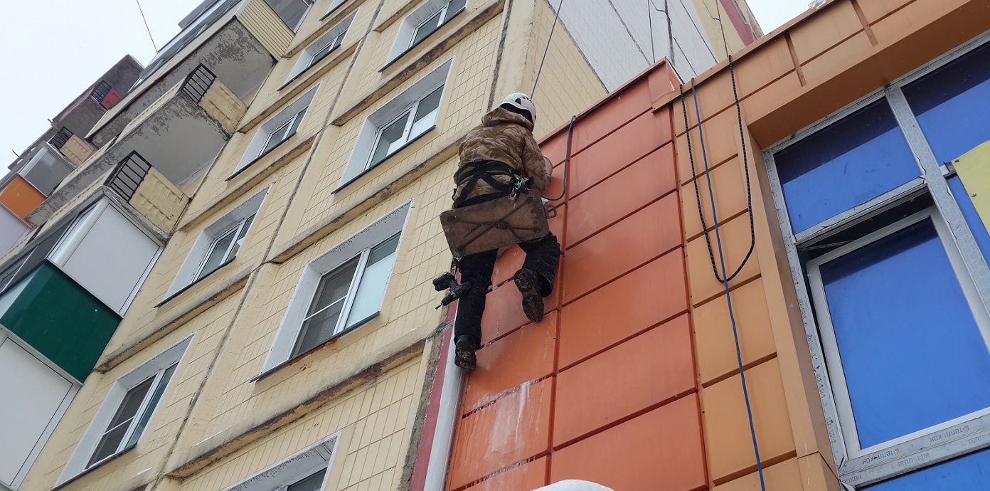 Услуги промышленных альпинистов для высотных работ в Кирове